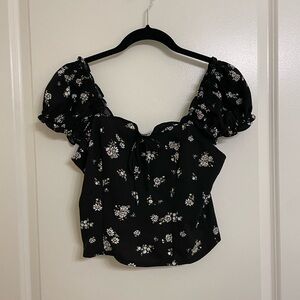 NWT Black Floral Cropped Blouse